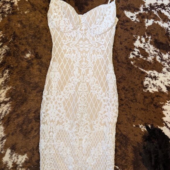 Windsor Ivory & White Sequin Dress - Picture 7 of 9